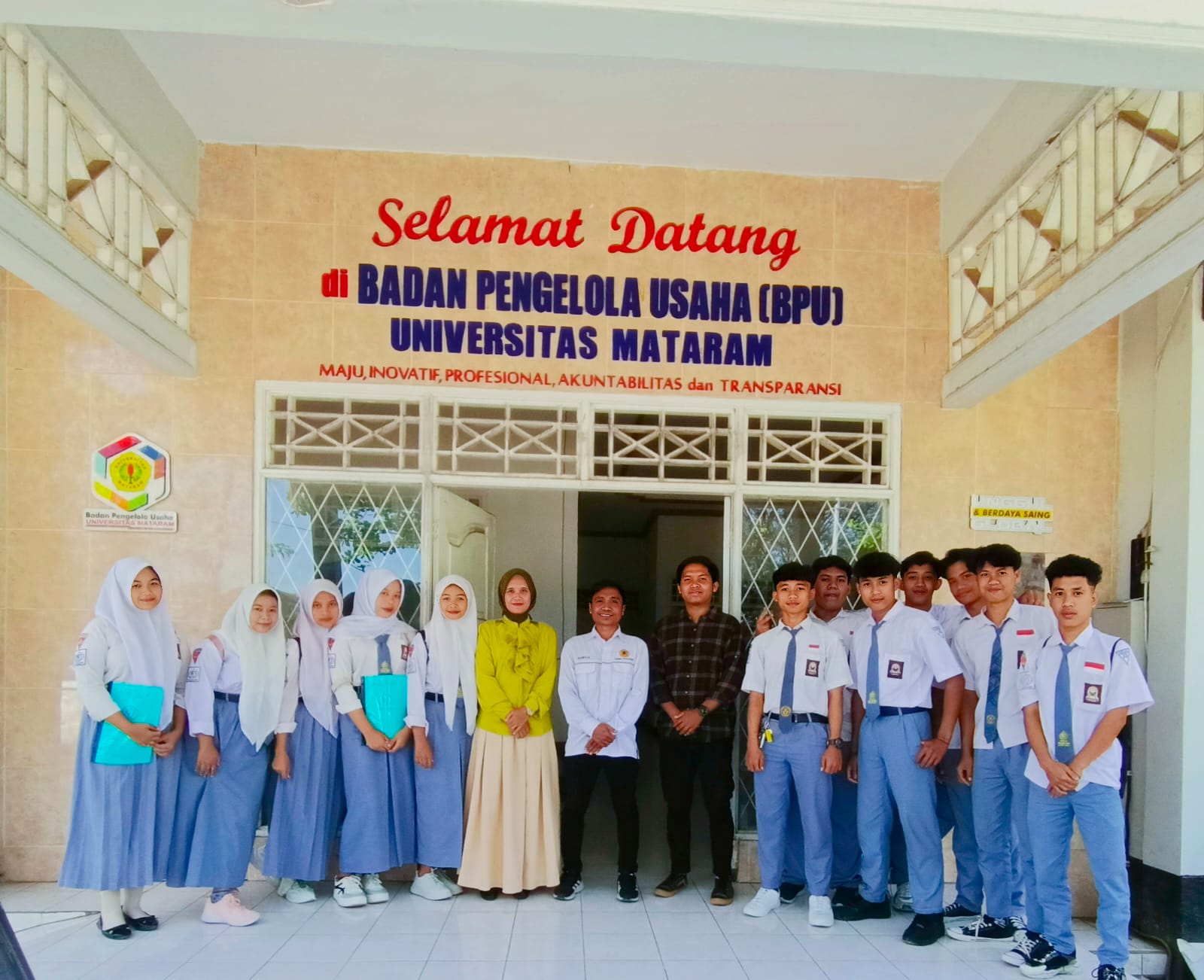 Menjemput Masa Depan: Ekspedisi Karier Siswa SMK Bangun Bangsa di Dunia Industri