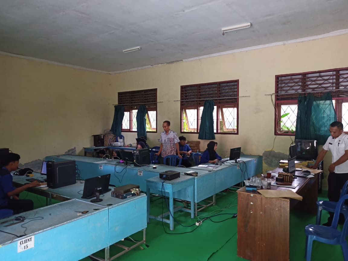 Unjuk Keahlian! Siswa SMK Bangun Bangsa Jalani Ujian Praktik UKK 2026 di Lab Komputer